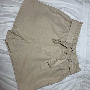 “Paper bag” tie shorts
